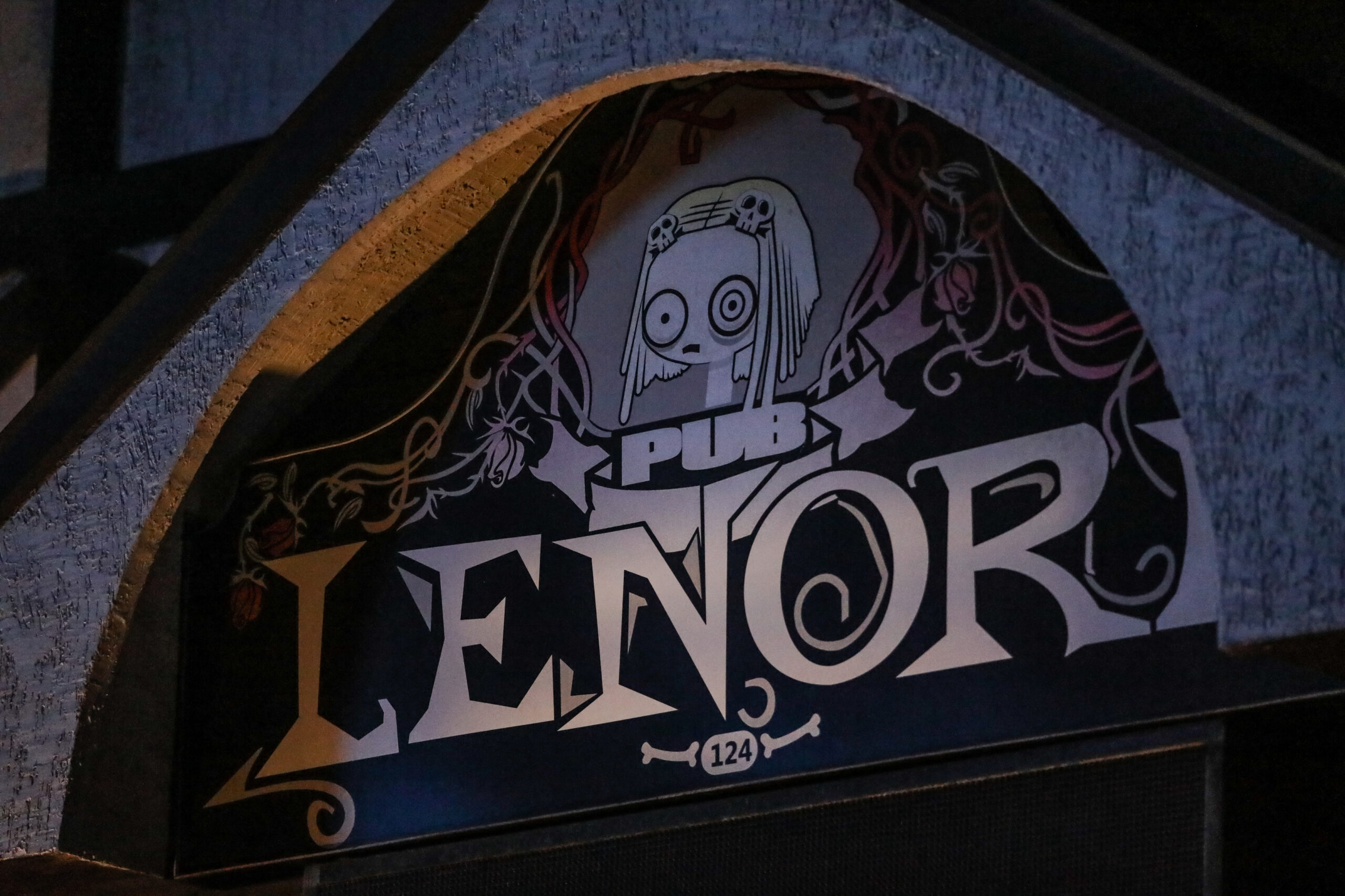 Lenore Pub (14)